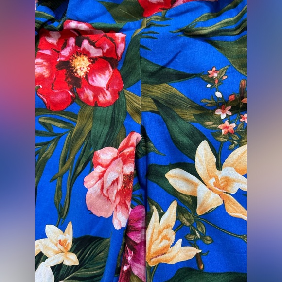 CUPCAKES & CASHMERE CROPPED PANTS - Picture 6 of 9